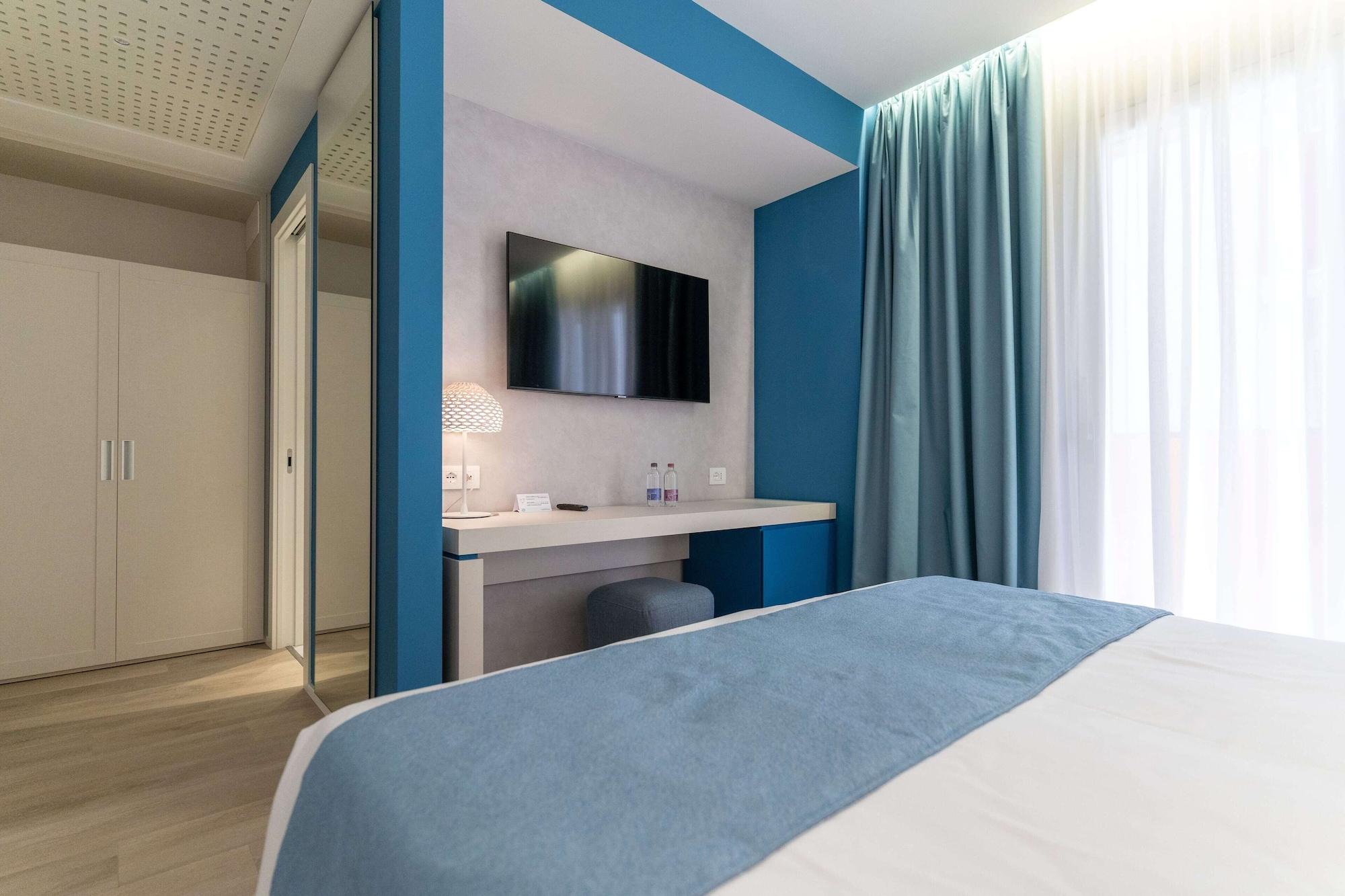 Hotel Orient & Pacific 4*