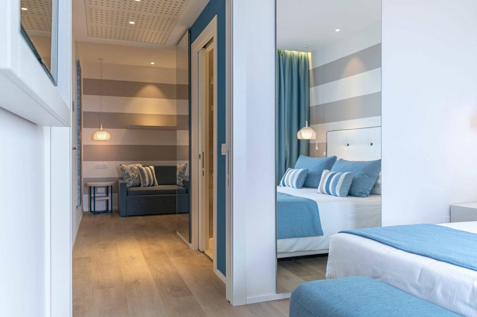 Orient & Pacific Hotel 4*
