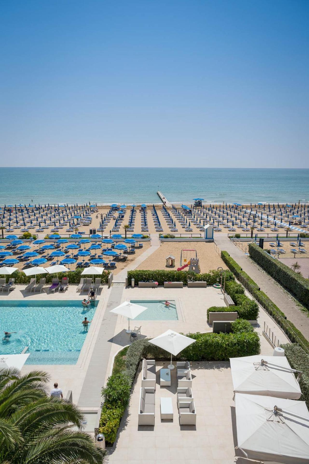Hotel Orient & Pacific 4*